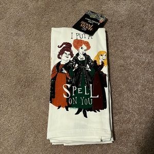 NWT Disney Hocus Pocus set of 2 Dish towels
